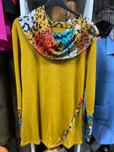 Poleras Lanilla Cuello Bote Animal Print