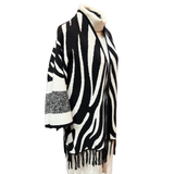 Tapado Corto Oversize Manga Ancha 3/4 Con Flecos