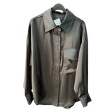 Blusa Betsabé Raso Con Broche Y Bolsillos Laterales